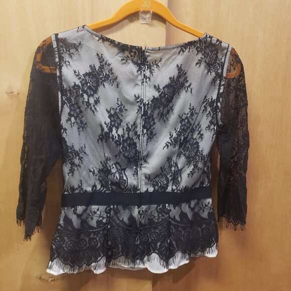 Vintage Ann Taylor 3-4 sleeves, boat neckline black lace over ivory top Sz 2P - Picture 5 of 6